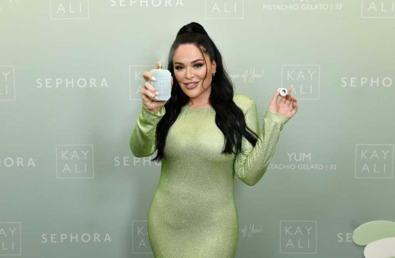 Mona Kattan Net Worth and Impact