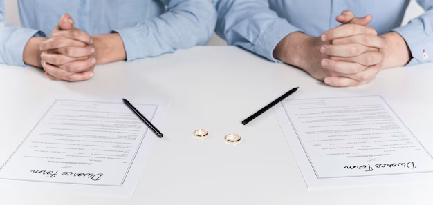 Navigating Life’s Transitions: How Legal Professionals Support Clients During Divorce