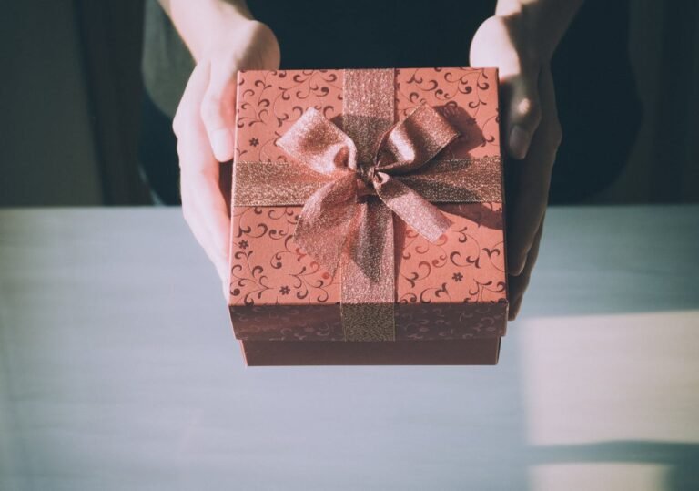 How Onboarding Gifts Can Strengthen Company Culture and Loyalty