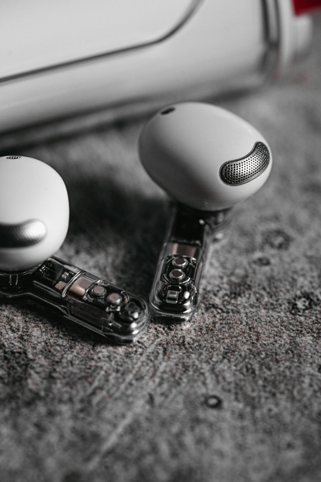 Best AI Translation Earbuds in 2025: Real-Time Translation and Noise-Cancellation Features