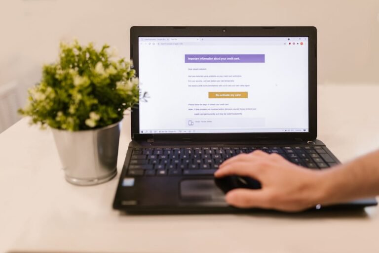 What is Online Banking: What It Is, How It Works, and the Best Options Available