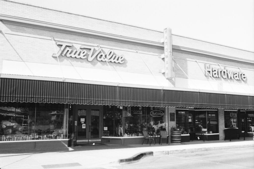 Home depot rival closing