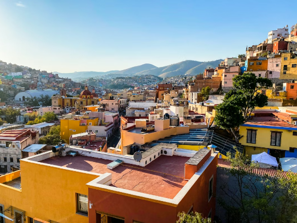 Essential Tips For Managing Heat And Moisture In Flat Roof Designs