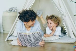 Stop the Yelling Cycle: 25 Parenting Tips That Work in Under 60 Seconds 