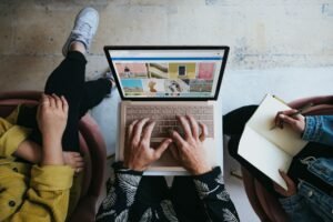 HubSpot vs RecurPost 2026: Full Comparison, Pricing, Features & Who Should Choose What
