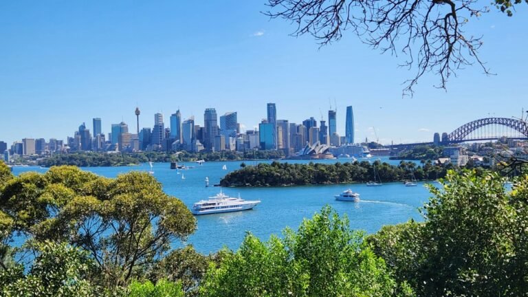 Explore the Wonders of Sydney: A Guide to Natural Beauty, Culture, and Cuisine